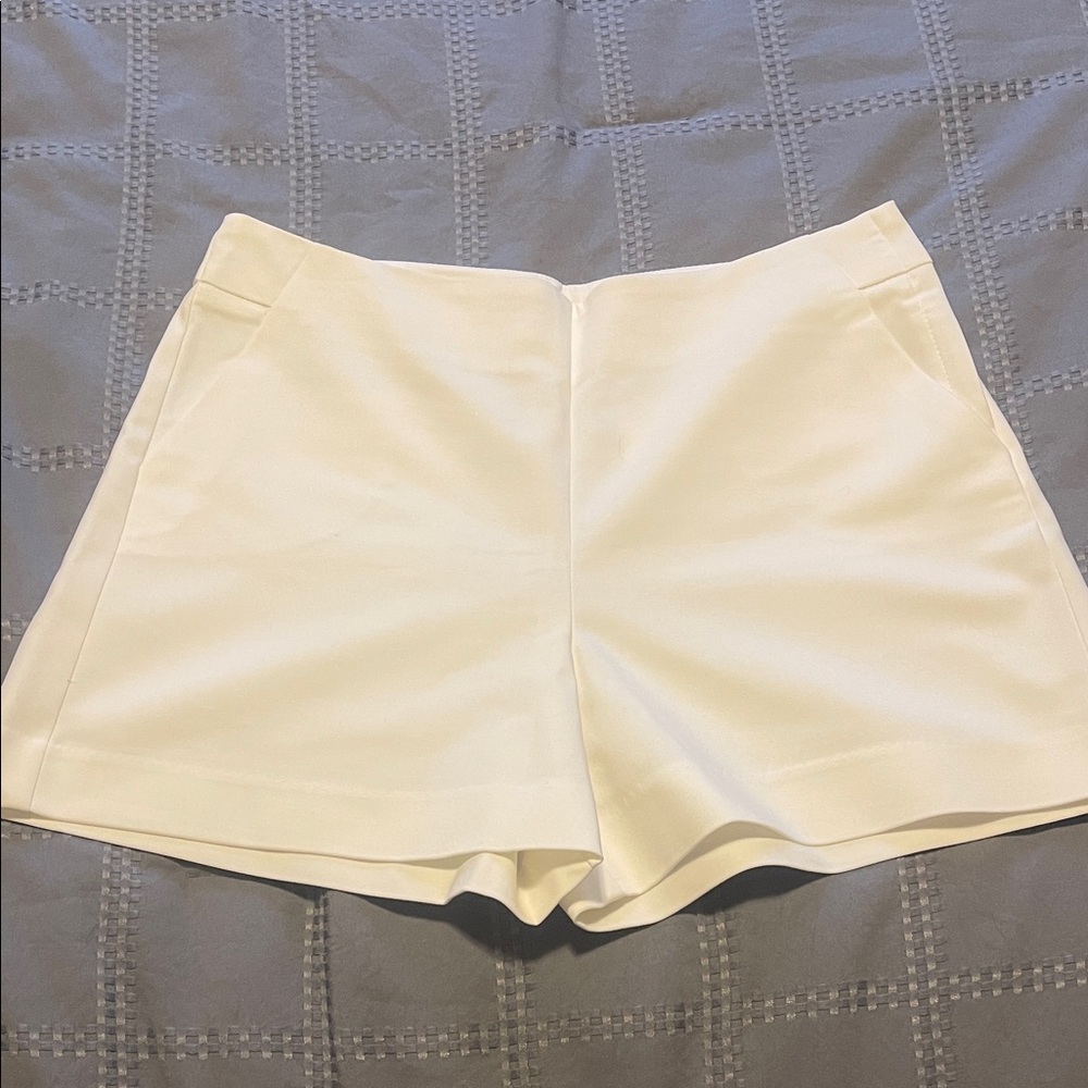 Maurices Classic White Women's Shorts